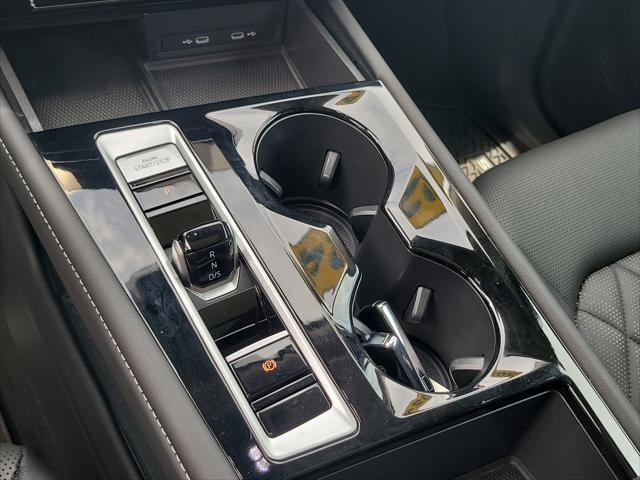 Photo of 2024 Deep Black Volkswagen Atlas
