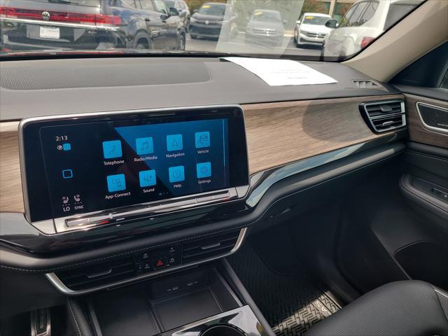 Photo of 2024 Deep Black Volkswagen Atlas