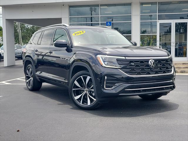 Photo of 2024 Deep Black Volkswagen Atlas