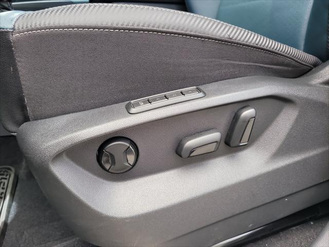 Photo of 2023 Pure Gray Volkswagen Atlas Cross Sport