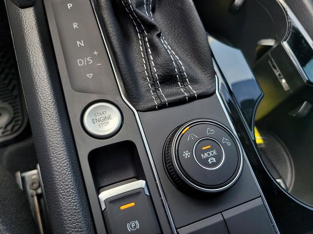 Photo of 2023 Pure Gray Volkswagen Atlas Cross Sport