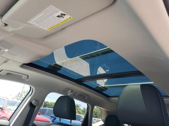 Photo of 2025 Pure White Volkswagen Taos