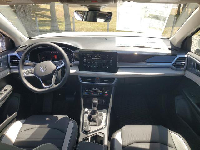 Photo of 2025 Pure White Volkswagen Taos