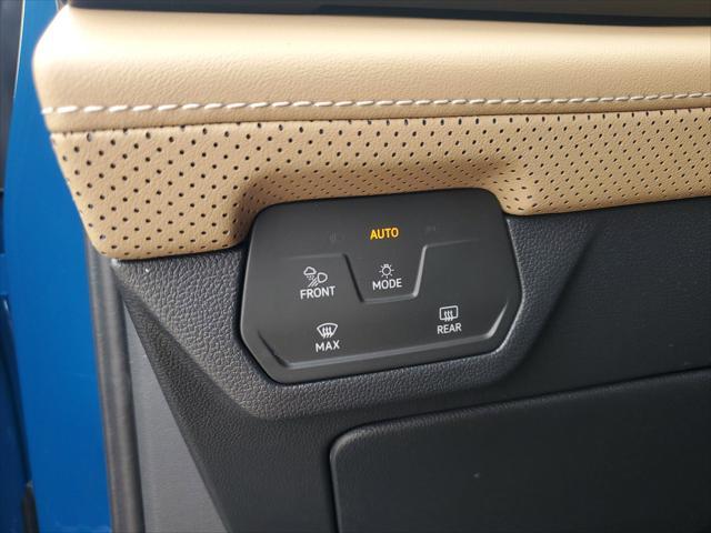 Photo of 2025 Mountain Lake Blue Metallic Volkswagen Atlas Cross Sport