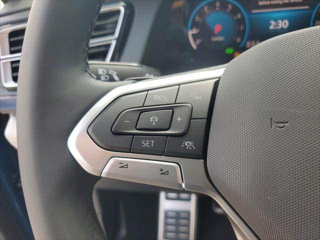 Photo of 2025 Mountain Lake Blue Metallic Volkswagen Atlas Cross Sport