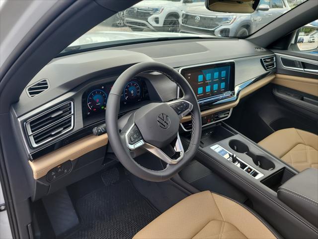 Photo of 2025 Pure White Volkswagen Atlas Cross Sport