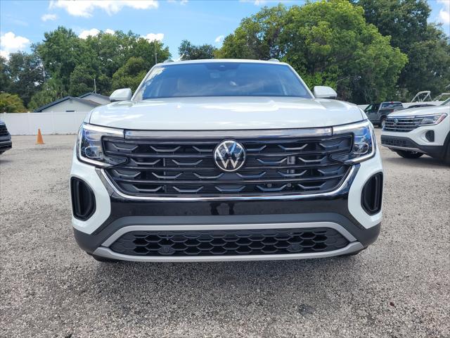 Photo of 2025 Pure White Volkswagen Atlas Cross Sport
