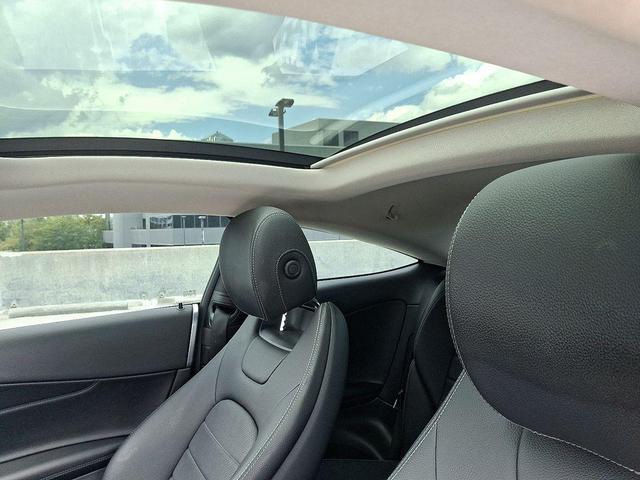 Photo of 2017 Polar White Mercedes-Benz C-Class