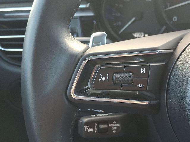 Photo of 2025 Jet Black Porsche Macan