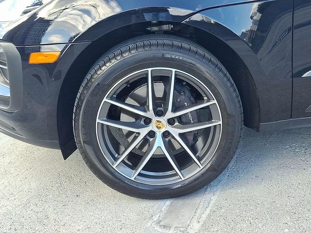 Photo of 2025 Jet Black Porsche Macan