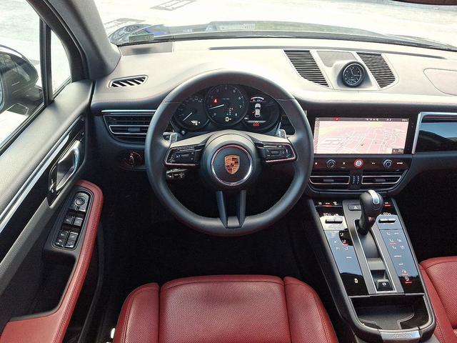 Photo of 2025 Jet Black Porsche Macan