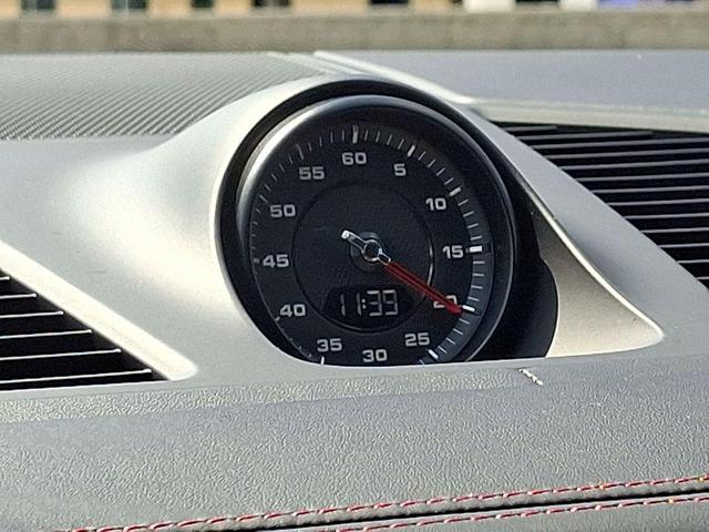 Photo of 2022 Quartzite Grey Metallic Porsche Cayenne