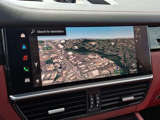 Photo of 2022 Quartzite Grey Metallic Porsche Cayenne