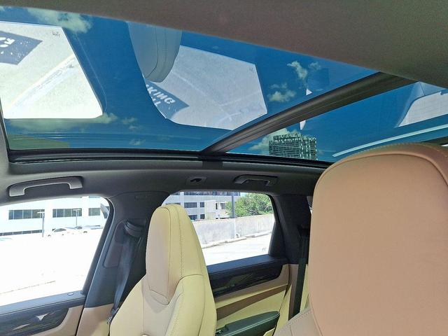 Photo of 2022 Carmine Red Porsche Cayenne