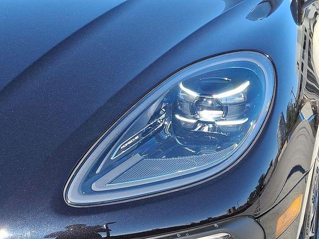Photo of 2025 Jet Black Porsche Macan