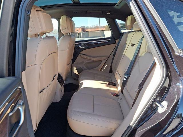 Photo of 2025 Jet Black Porsche Macan