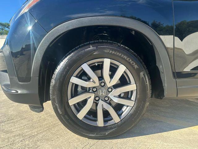 Photo of 2019 Crystal Black Pearl Honda Pilot