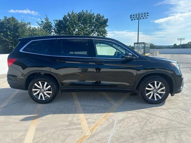 Photo of 2019 Crystal Black Pearl Honda Pilot