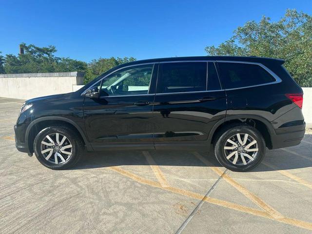 Photo of 2019 Crystal Black Pearl Honda Pilot