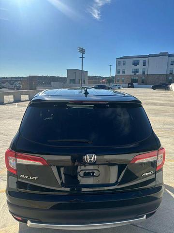 Photo of 2019 Crystal Black Pearl Honda Pilot