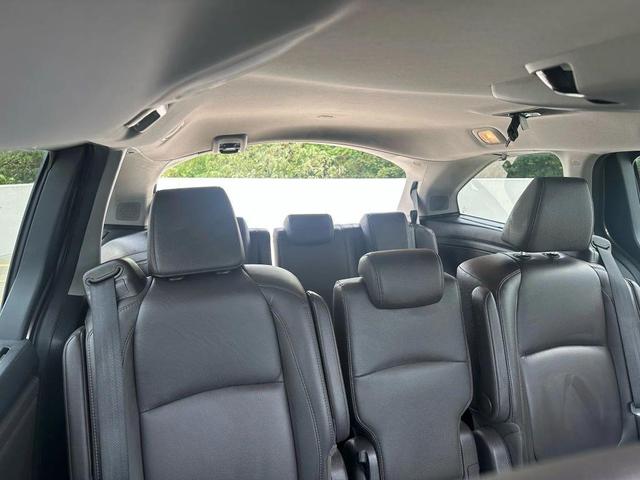 Photo of 2020 Gray Honda Odyssey