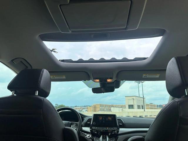 Photo of 2020 Gray Honda Odyssey