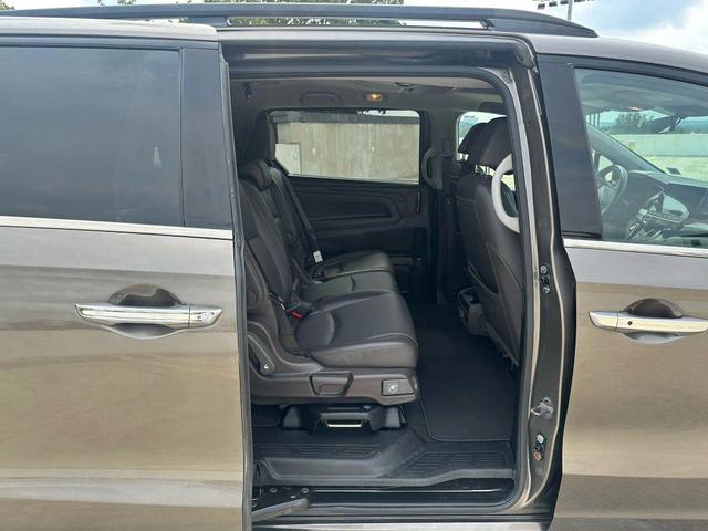 Photo of 2020 Gray Honda Odyssey