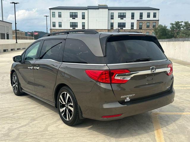 Photo of 2020 Gray Honda Odyssey