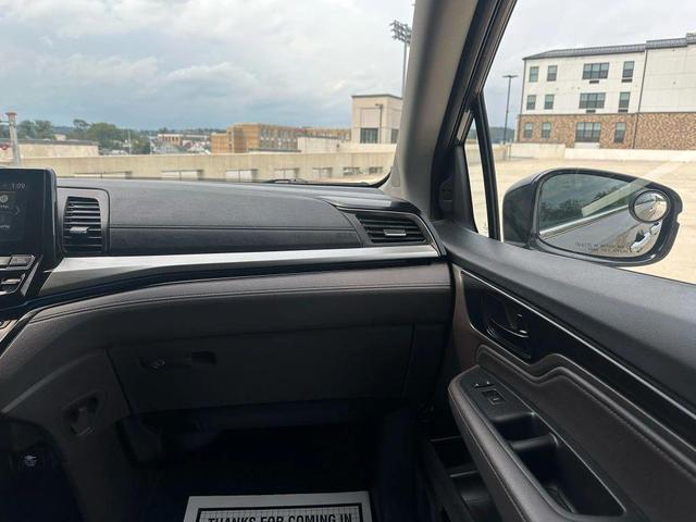 Photo of 2020 Gray Honda Odyssey