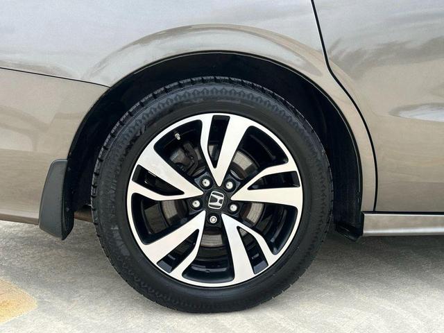 Photo of 2020 Gray Honda Odyssey