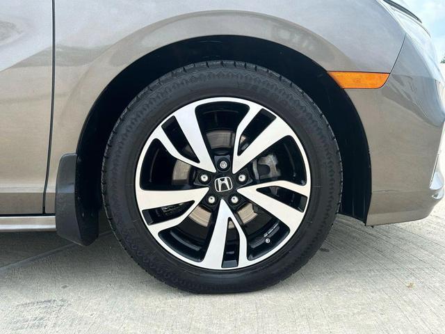 Photo of 2020 Gray Honda Odyssey