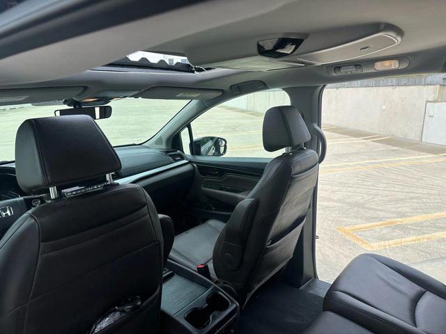 Photo of 2020 Gray Honda Odyssey