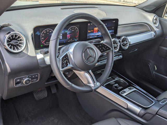 Photo of 2025 Night Black Mercedes-Benz GLB 250