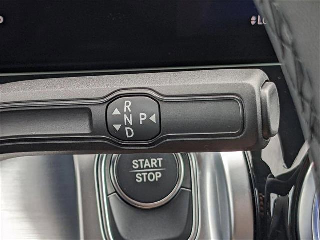 Photo of 2024 Polar White Mercedes-Benz EQB 350