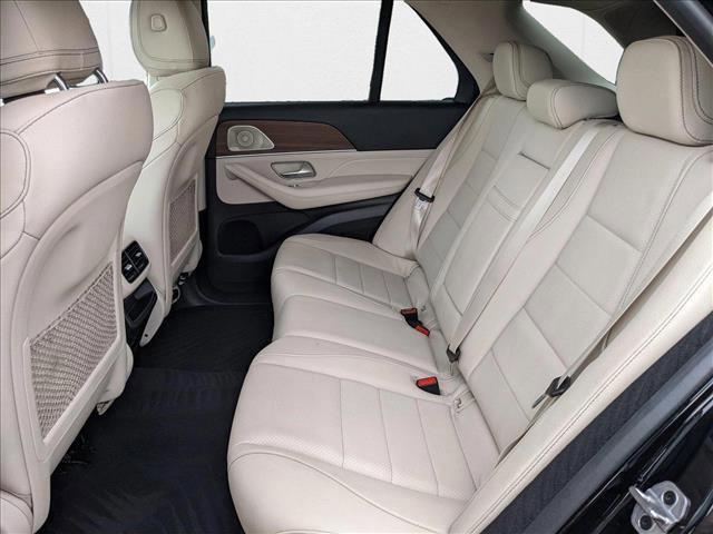 Photo of 2022 Black Mercedes-Benz GLE 350