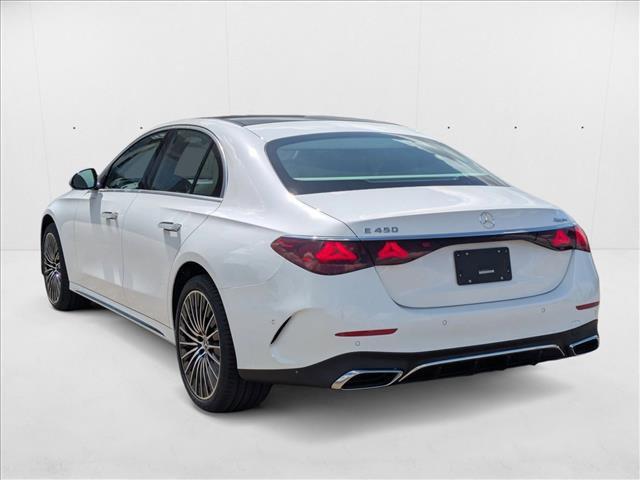 Photo of 2026 MANUFAKTUR Moonlight White Metallic Mercedes-Benz E-Class