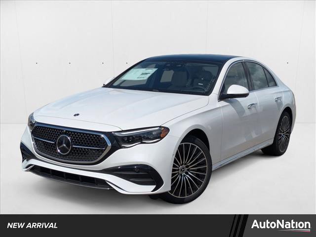 Photo of 2026 MANUFAKTUR Moonlight White Metallic Mercedes-Benz E-Class