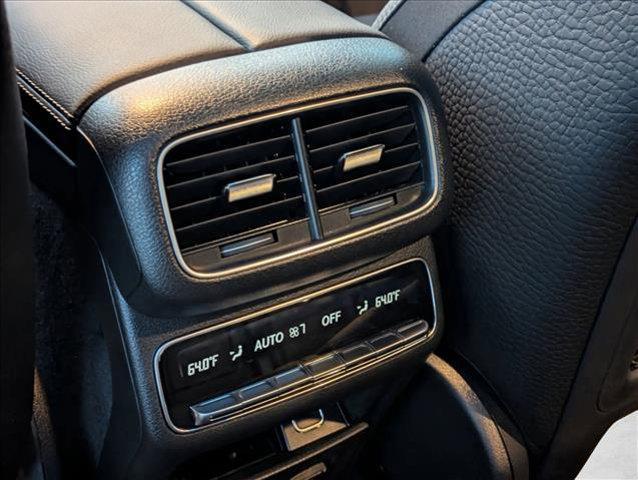 Photo of 2023 Polar White Mercedes-Benz GLS 580