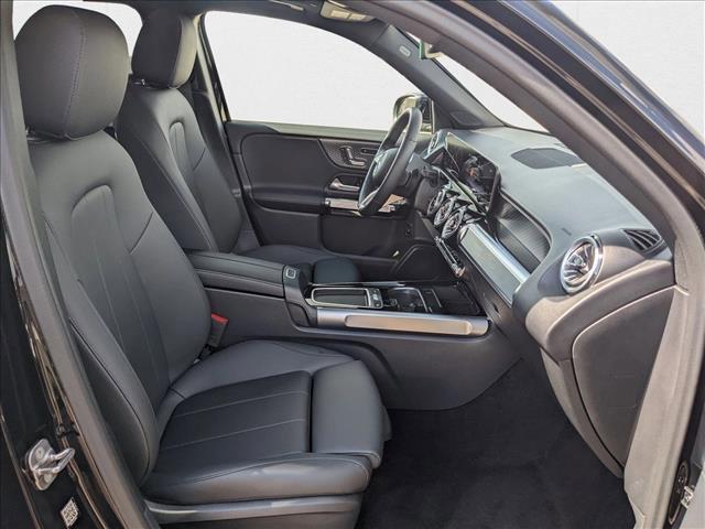 Photo of 2025 Night Black Mercedes-Benz GLB 250