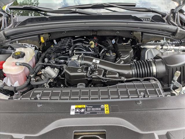 Photo of 2023 Silver Zynith Jeep Grand Cherokee L