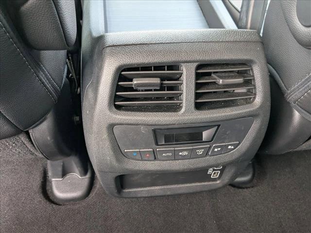 Photo of 2022 Black Honda Pilot