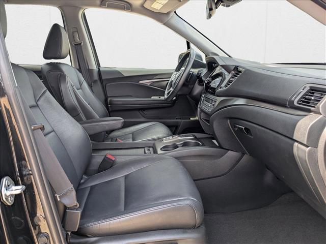 Photo of 2022 Black Honda Pilot
