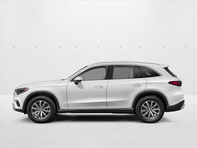 Photo of 2026 Polar White Mercedes-Benz GLC 300