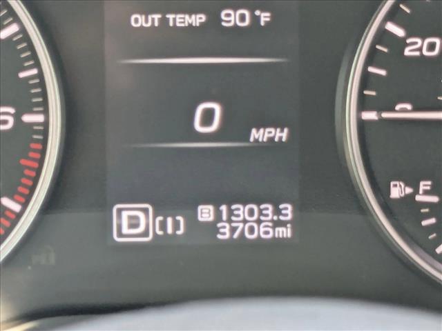 Photo of 2024 Ice Silver Metallic Subaru Crosstrek
