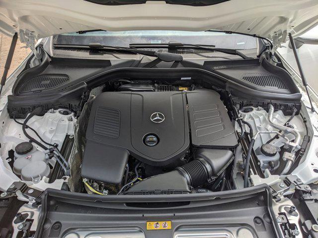 Photo of 2025 Polar White Mercedes-Benz GLC 300