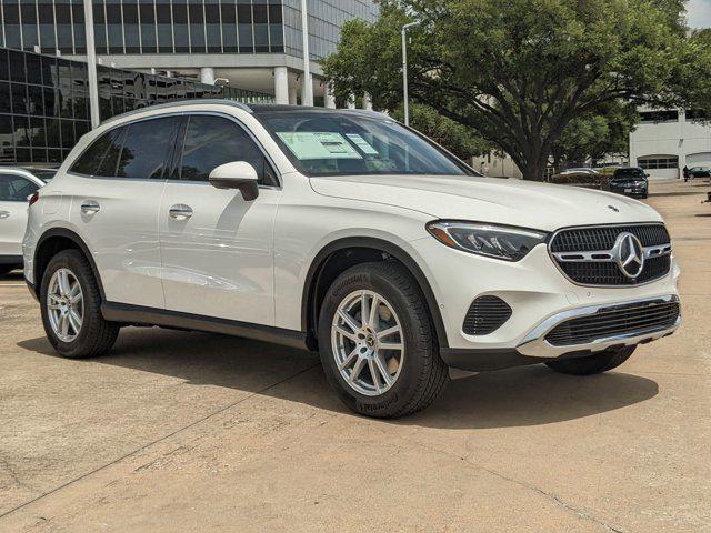 Photo of 2025 Polar White Mercedes-Benz GLC 300