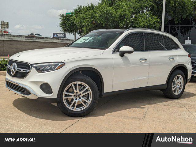 Photo of 2025 Polar White Mercedes-Benz GLC 300
