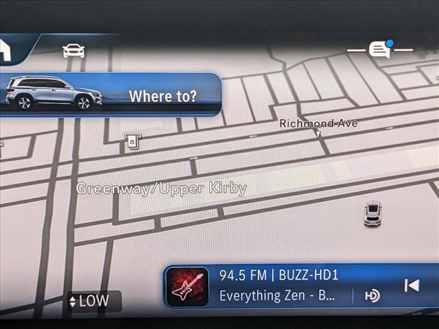 Photo of 2025 Polar White Mercedes-Benz GLB 250