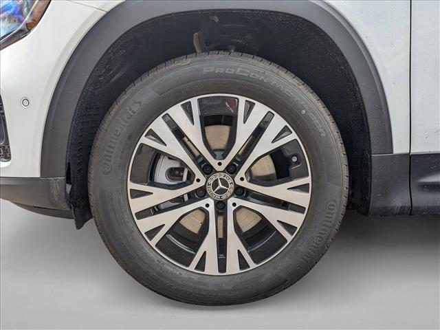 Photo of 2025 Polar White Mercedes-Benz GLB 250