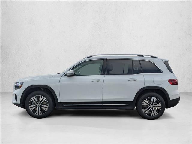 Photo of 2025 Polar White Mercedes-Benz GLB 250